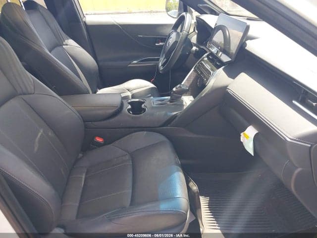 2024 TOYOTA VENZA LIMITED 5