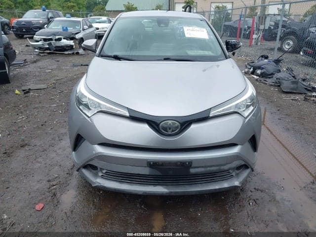 2019 TOYOTA C-HR XLE 12