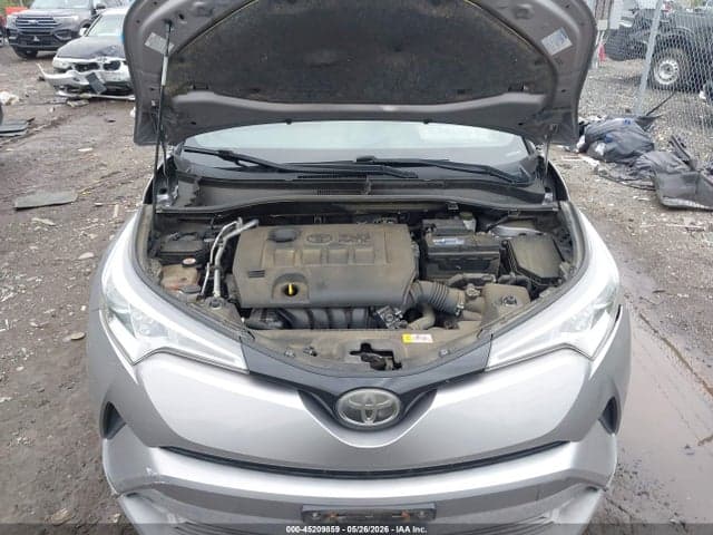 2019 TOYOTA C-HR XLE 10