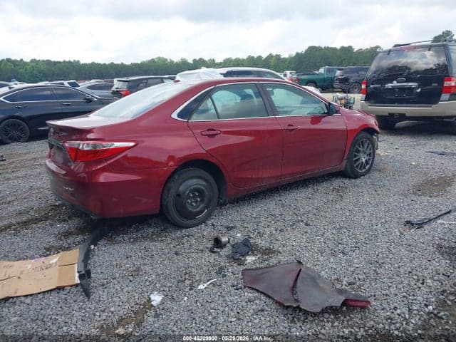 2017 TOYOTA CAMRY XSE 4