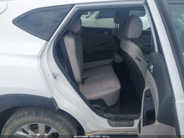 2019 HYUNDAI TUCSON SE 8