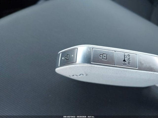 2025 KIA EV6 LIGHT LONG RANGE AWD 11