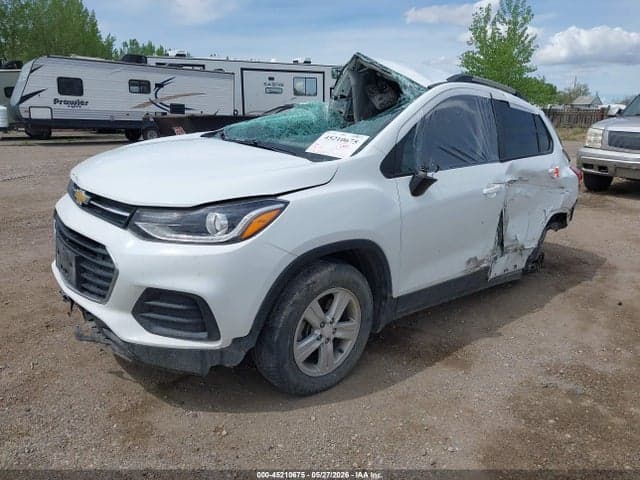 2022 CHEVROLET TRAX AWD LT 2