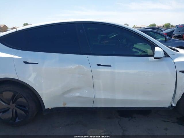 2026 TESLA MODEL Y 12