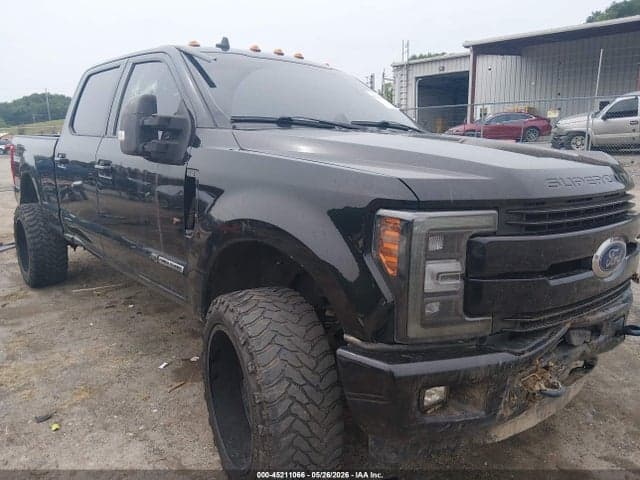 2019 FORD F-250 LARIAT 1