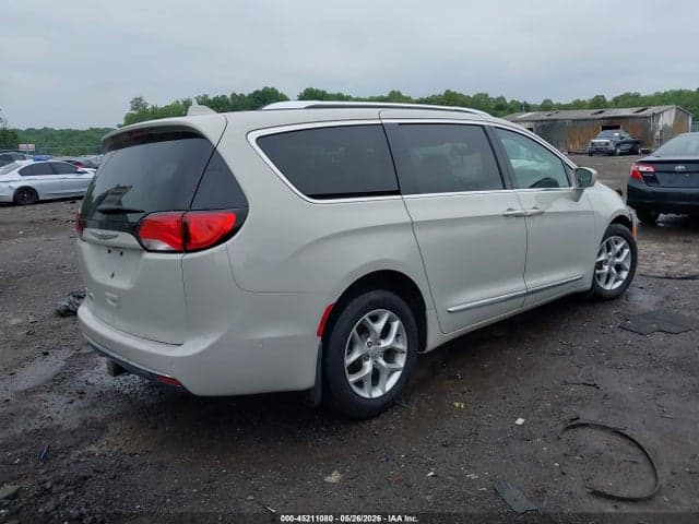 2017 CHRYSLER PACIFICA TOURING-L PLUS 4