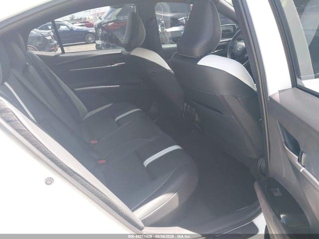 2025 TOYOTA CAMRY SE 8