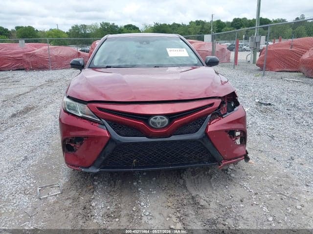 2018 TOYOTA CAMRY SE 12