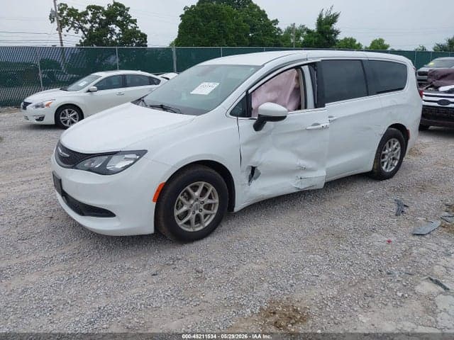 2023 CHRYSLER VOYAGER LX 2