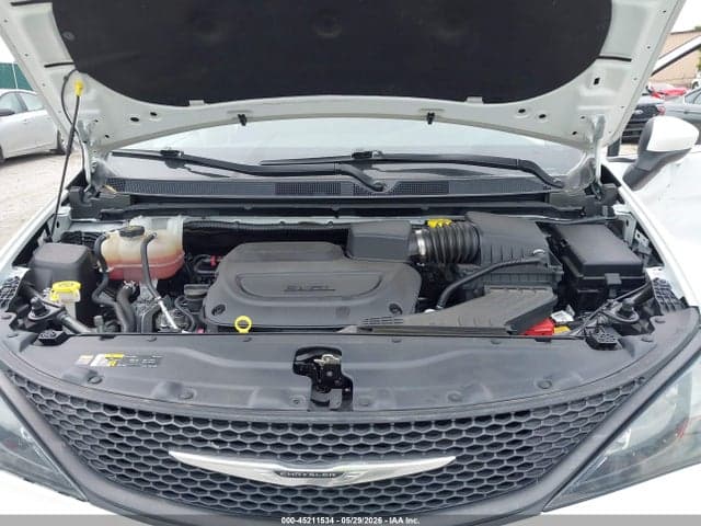 2023 CHRYSLER VOYAGER LX 10