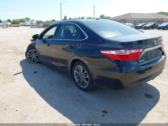 2017 TOYOTA CAMRY SE 3