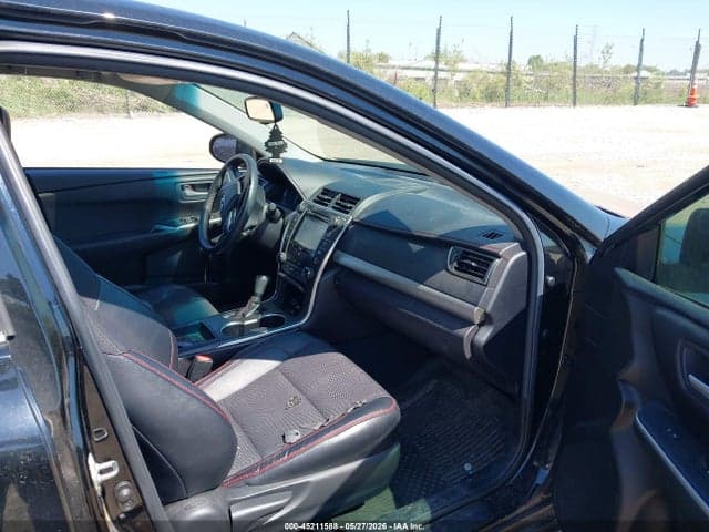 2017 TOYOTA CAMRY SE 5