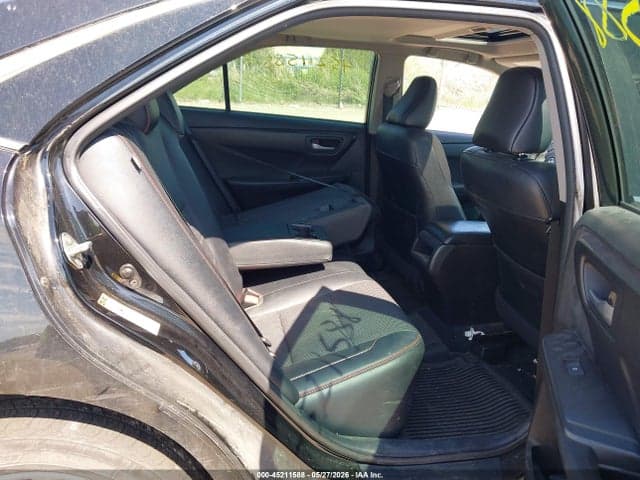 2017 TOYOTA CAMRY SE 8