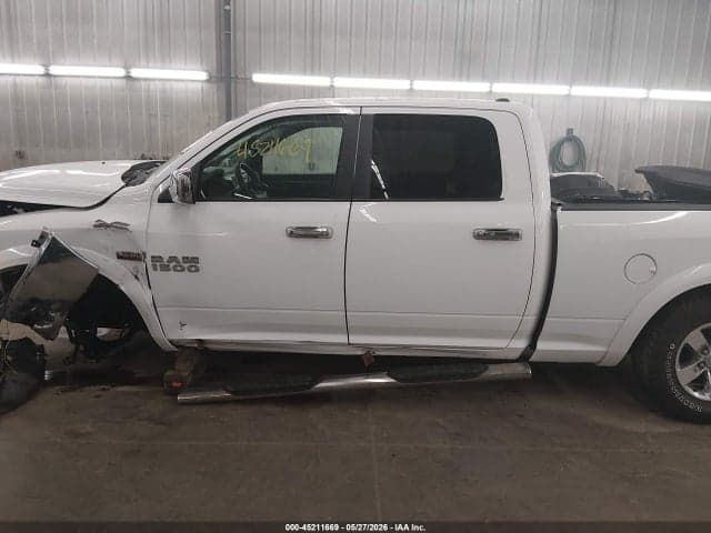 2017 RAM 1500 SLT 15