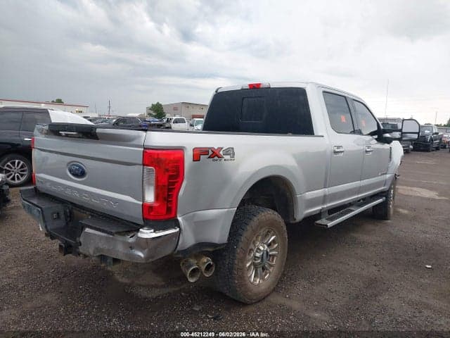 2017 FORD F-250 XLT 4