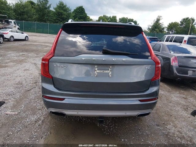 2018 VOLVO XC90 T6 MOMENTUM 17