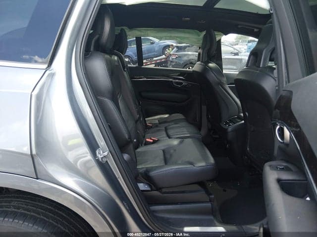 2018 VOLVO XC90 T6 MOMENTUM 8