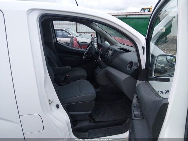 2017 NISSAN NV200 SV 5