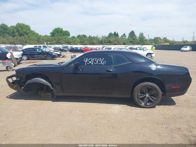2017 DODGE CHALLENGER SXT 14
