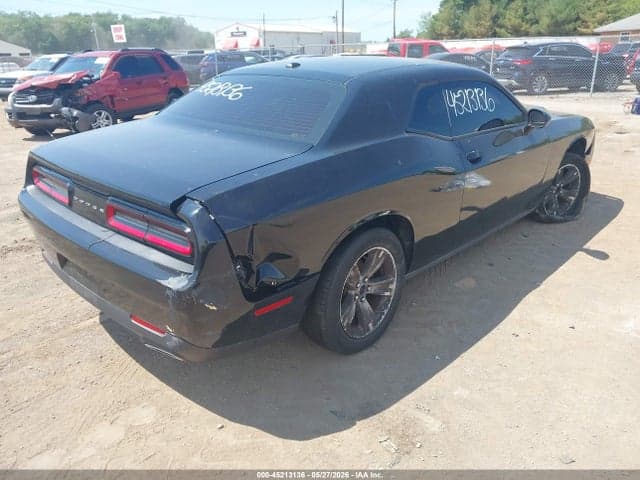 2017 DODGE CHALLENGER SXT 4