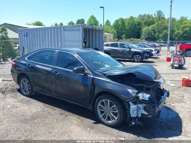 2017 TOYOTA CAMRY SE - 1