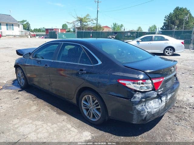 2017 TOYOTA CAMRY SE 3
