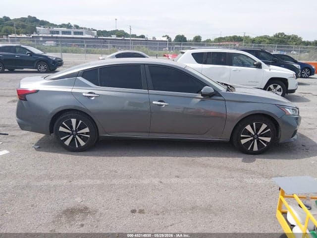 2021 NISSAN ALTIMA SV FWD 13