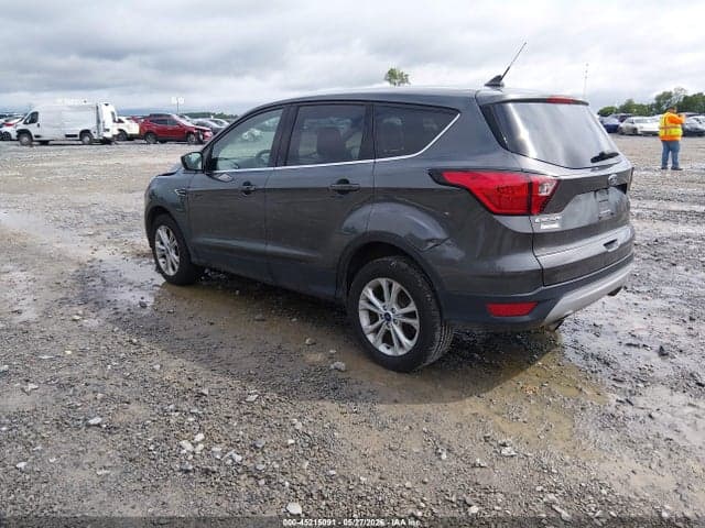 2019 FORD ESCAPE SE 3