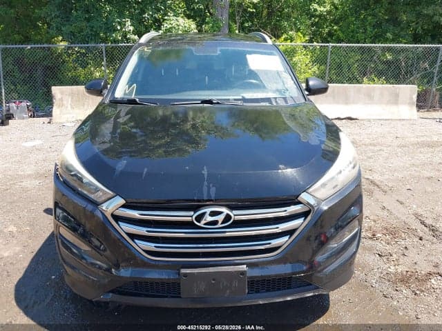 2017 HYUNDAI TUCSON SE 12