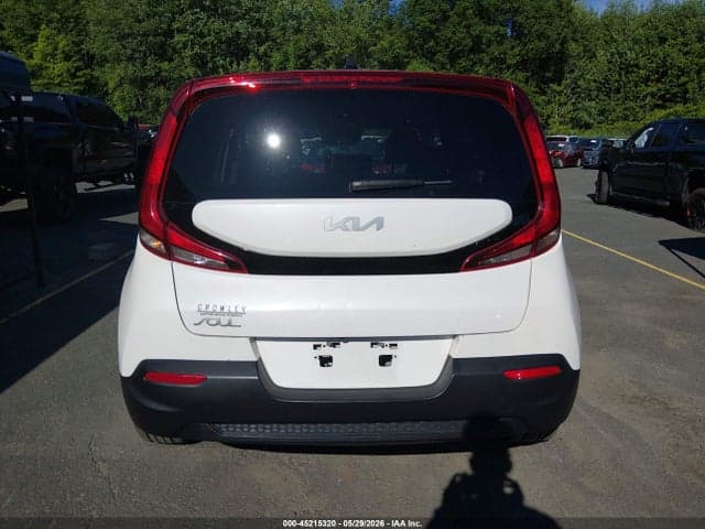 2022 KIA SOUL LX 17