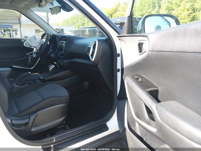 2022 KIA SOUL LX 5