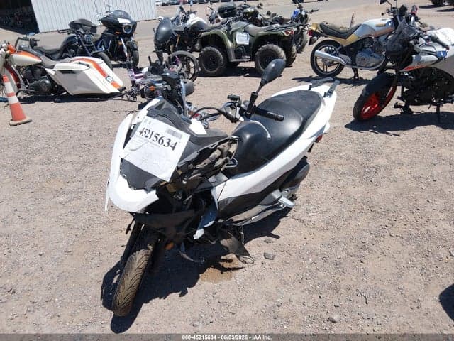 2017 HONDA PCX 150 2