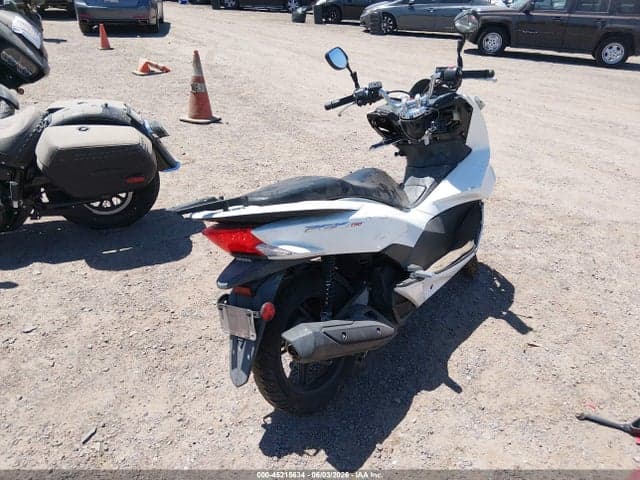 2017 HONDA PCX 150 4