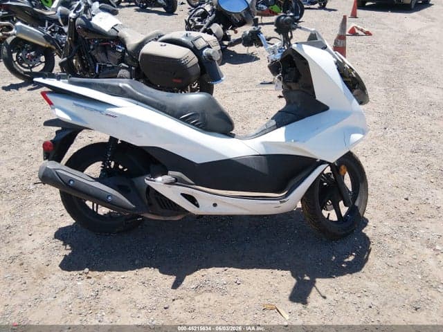 2017 HONDA PCX 150 8