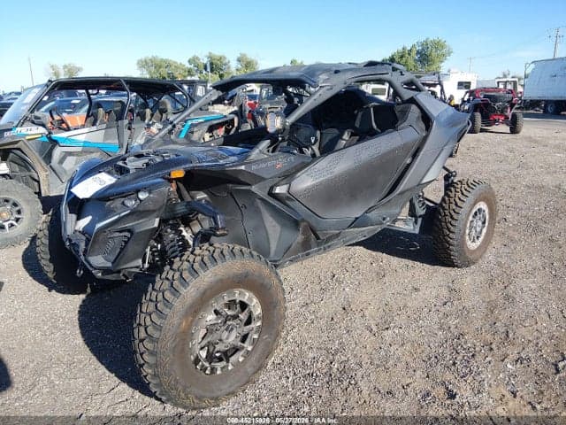 2025 CAN-AM MAVERICK R X RS 2