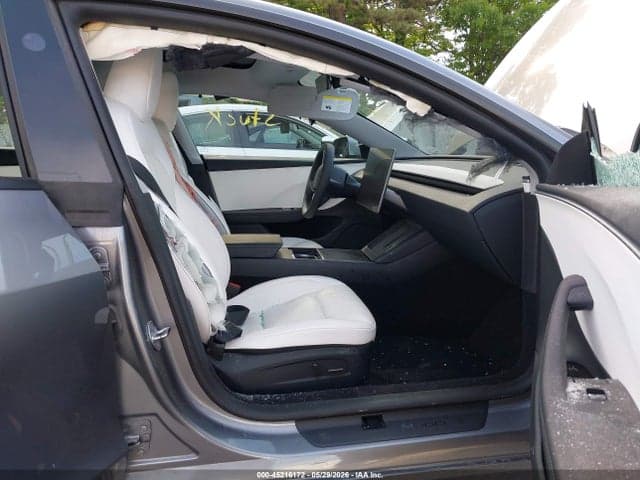 2025 TESLA MODEL 3 5