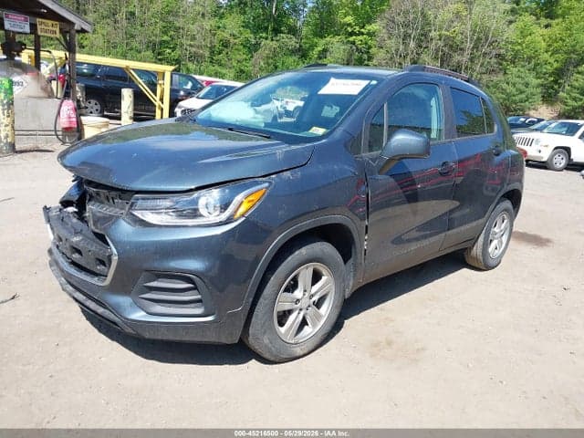 2022 CHEVROLET TRAX AWD LT 2