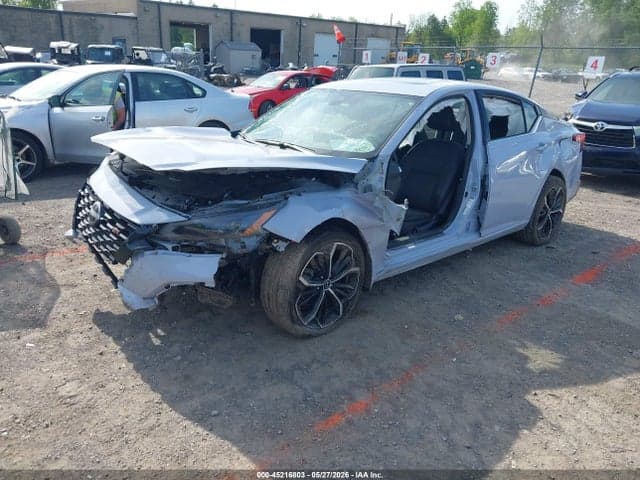 2025 NISSAN ALTIMA SR AWD 2
