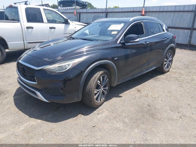 2017 INFINITI QX30 LUXURY 2