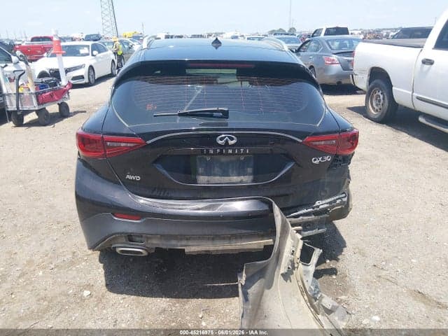 2017 INFINITI QX30 LUXURY 17