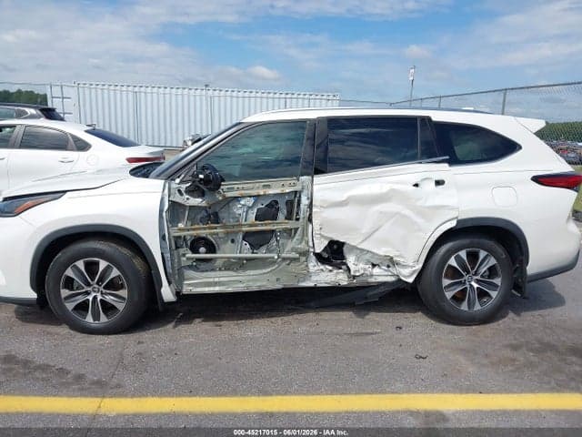 2021 TOYOTA HIGHLANDER XLE 6