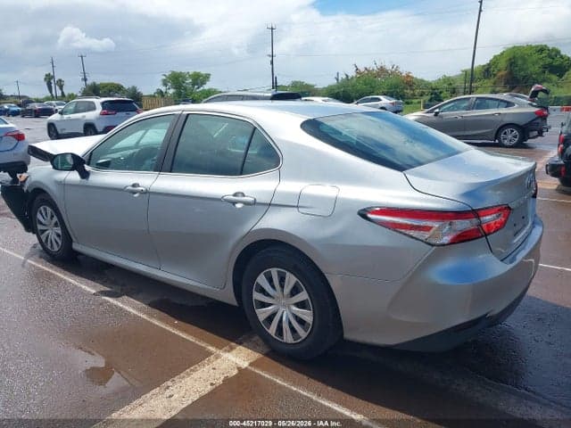 2020 TOYOTA CAMRY LE HYBRID 3
