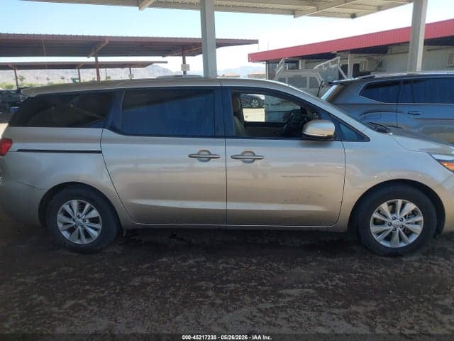 2017 KIA SEDONA LX 13