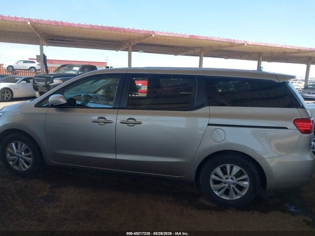 2017 KIA SEDONA LX 14