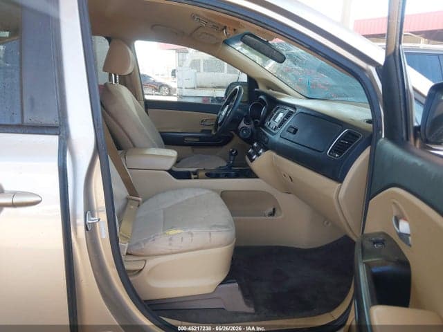 2017 KIA SEDONA LX 5