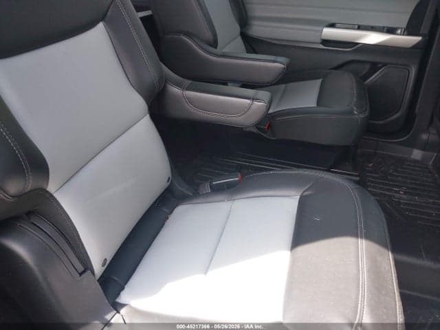 2022 FORD EXPLORER XLT 8