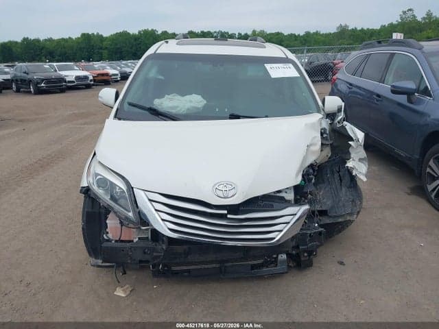 2017 TOYOTA SIENNA LIMITED PREMIUM 7 PASSENGER 13