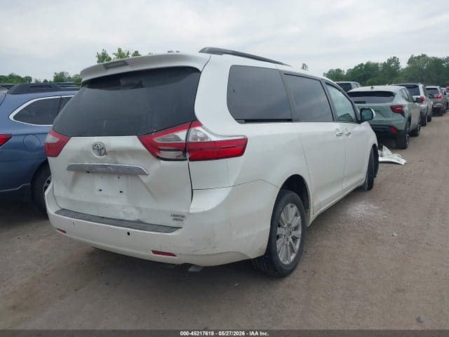 2017 TOYOTA SIENNA LIMITED PREMIUM 7 PASSENGER 4