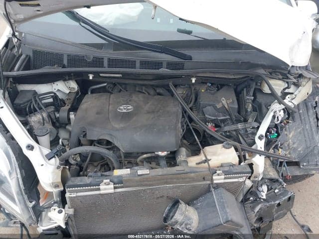 2017 TOYOTA SIENNA LIMITED PREMIUM 7 PASSENGER 10