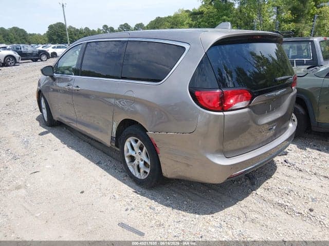 2017 CHRYSLER PACIFICA TOURING PLUS 3